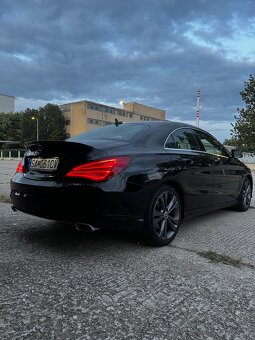 Mercedes Benz CLA - 5