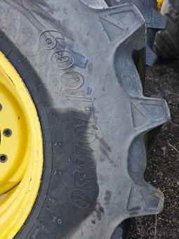 Kolesá John Deere - 5