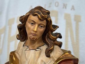 Malovaná dřevěná socha sv. Jan Evangelista apoštol - 5