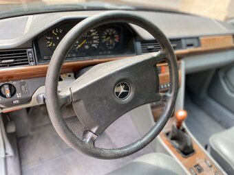 Mercedes Benz - 5