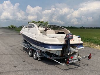 Motorový čln REGAL 2150, Volvo Penta 5GL - 5