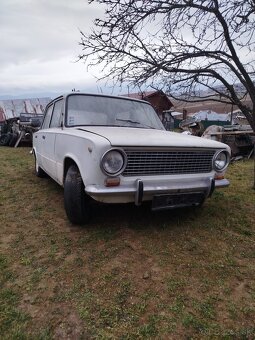 Predám dve auta Lada 2101 - 5