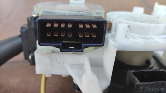 Kia Sorento I , podvolantovy krúžok - 5