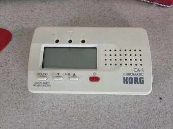 Akusticka gitara + stojan + prislusenstvo - 5