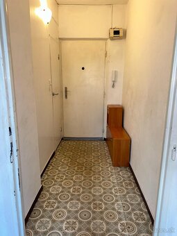 1 izb. byt 40m2- CENTRUM-Pôvodný Stav - 5