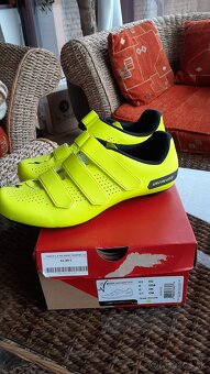 Tretry Specialized veľ. 8/42. - 5