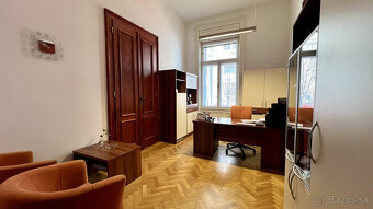 PRENÁJOM REPREZENTATÍVNYCH KANCELÁRII V NÁDHERNEJ HISTORICKE - 5