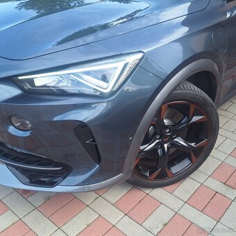 Cupra Formentor 1.4 TSI eHybrid 245k DSG Veloz El. kufor - 5