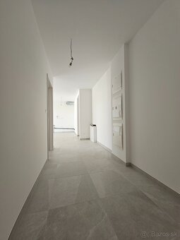 NA PRENÁJOM 3 IZBOVÝ BYT S PARKOVANÍM BRATISLAVA - 5