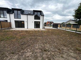 Novostavba rodinného domu pri jazere Nové Košariská - 5