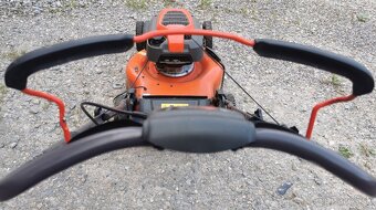 Husqvarna kosacka s pohonom na diely - 5