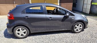 Kia Rio - 5