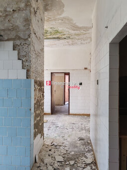 Investičná príležitosť Budova na predaj-po.1027m2 Koválov - 5