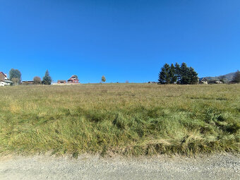 LUKRATÍVNE SLNEČNÉ POZEMKY S PRÍPOJKOU ELEKTRINY A VODY V NA - 5