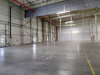 Prenajmeme veľkú skladovú halu v Bratislave III. Rači. - 5