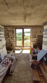 ZÁHRADA V KAVEČANOCH S ROZOSTAVANOU CHATOU - 5