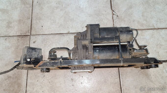 vzduchovy kompresor BMW E61 - [ - 5