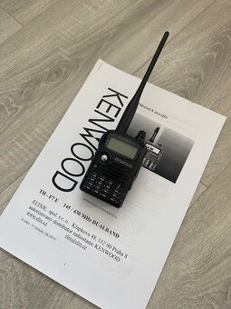 Kenwood TH-F7 - 5