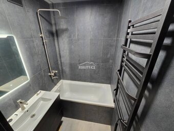 Zrekonštruovaný 2 izbový byt s veľkým balkónom - 5