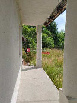 NOVINKA Historický rodinný dom na polosamote,pozemok 3930 m - 5