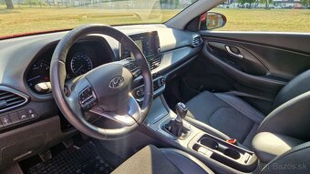 Hyundai i30 kombi 1.4 T-GDi Style (72000km), manuál - 5