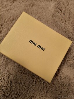 Elegantná čierna peňaženka Miu Miu – v darčekovej krabičke - 5