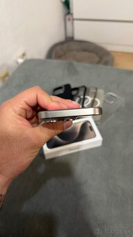 iPhone 15 pro 128gb Natural Titanium - 5