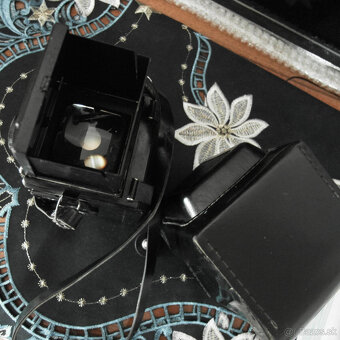 Starý fotoaparát Ľubiteľ 2 - 5