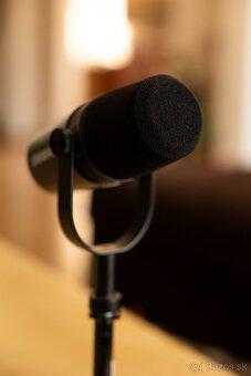 Predám mikrofón Shure MV7X - 5