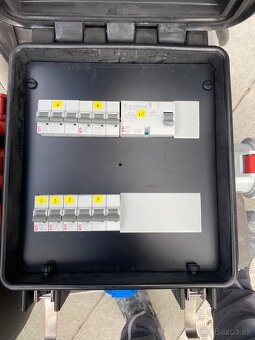 elektrický rozvádzač so zásuvkami - 5