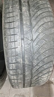 245/45R19 Michelin - 5