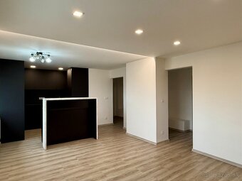 Predám 2-izbový byt, 65 m², Poprad – Veľká, ul. Železničná - 5