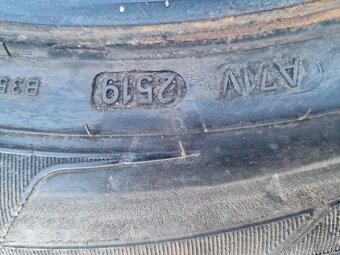 Zim.pneu 215/60R17C Dunlop - 5