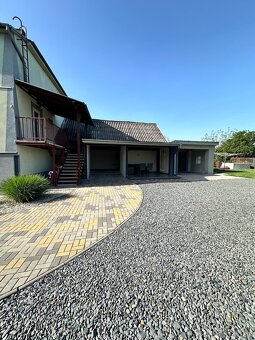 Rodinny dom s pozemkou v Okoci - 5