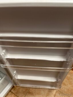 Chladnička s mrazákom Philco PT 204E - 5