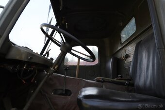 PRAGA V3S 6x6 fekal - 5