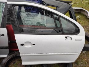 PEUGEOT 207 DVERE ĹAVÉ,PRAVÉ,PREDNÉ,ZADNÉ. - 5