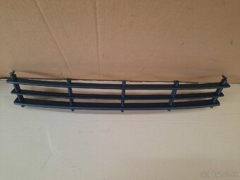 mriežka predného nárazníka Octavia 2 - 5