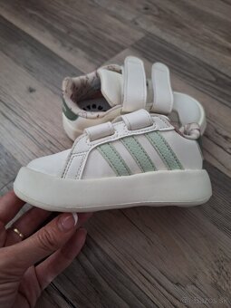 Botasky Adidas velkost 23 - 5
