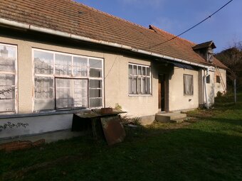 Na predaj veľký pozemok 2885m2 so starším domom v obci Žikav - 5