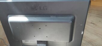 Monitor LG Flatron W2242S - 5