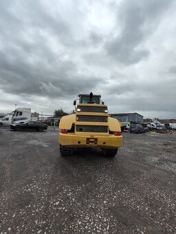 Čelný nakladač New Holland w270 - 5