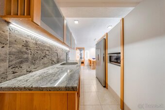 POD HRADOM - ZÁMOCKÁ - 3 IZBOVÝ BYT NA BÝVANIE AJ INVESTÍCIU - 5