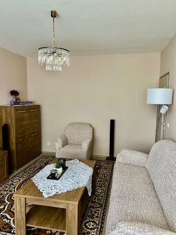 Predaj 3-izbový byt so zariadeným a parkovacím miestom  - 5