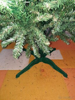 Luxusný 3D vianocny stromcek výška 220cm - 5