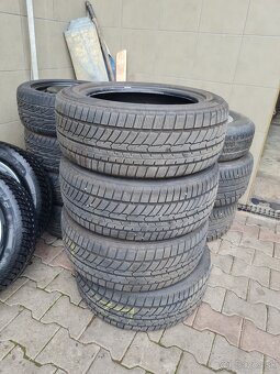 225/55R17 austone - 5
