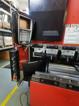 AMADA  HFT 80-25 - Ohraňovací lis CNC - 5