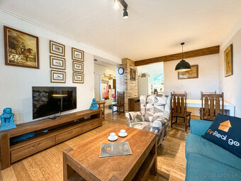 Predáme zariadený 7,5izbový rodinný dom v tichej časti Rače - 5