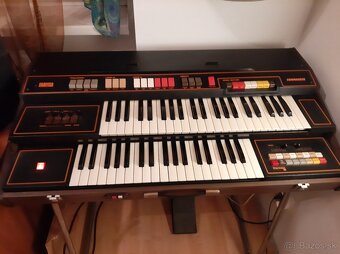 Elektricky organ Farfisa Commander - 5