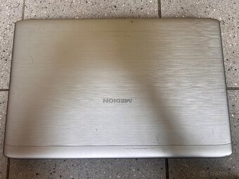 Medion Akoya / Intel i3-6100U / 8GB RAM / 256GB SSD / 17.3" - 5